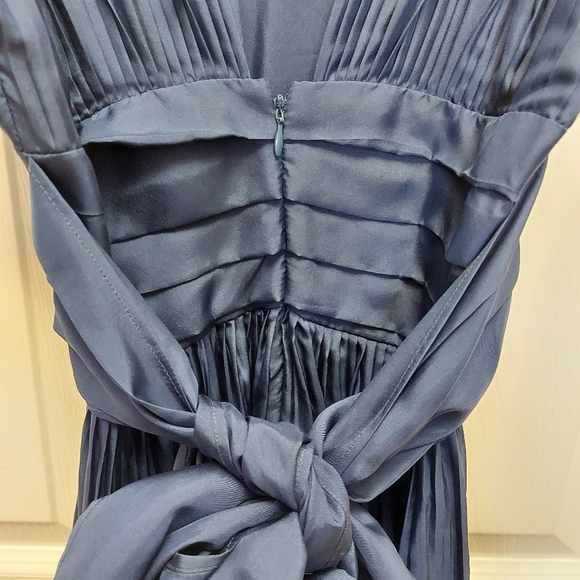 BCBG Maxazria Silk V neck midi dress - Picture 7 of 10